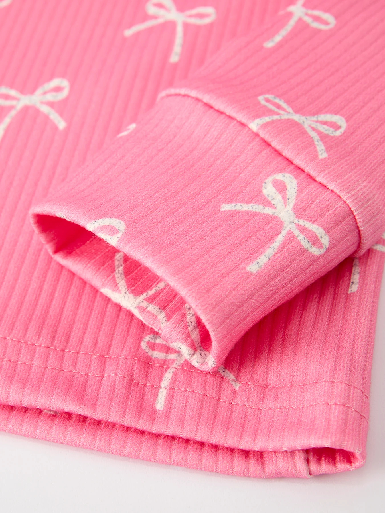 Christmas Girls Pink Bow Pajama Set: Comfy and Cute - Image 5