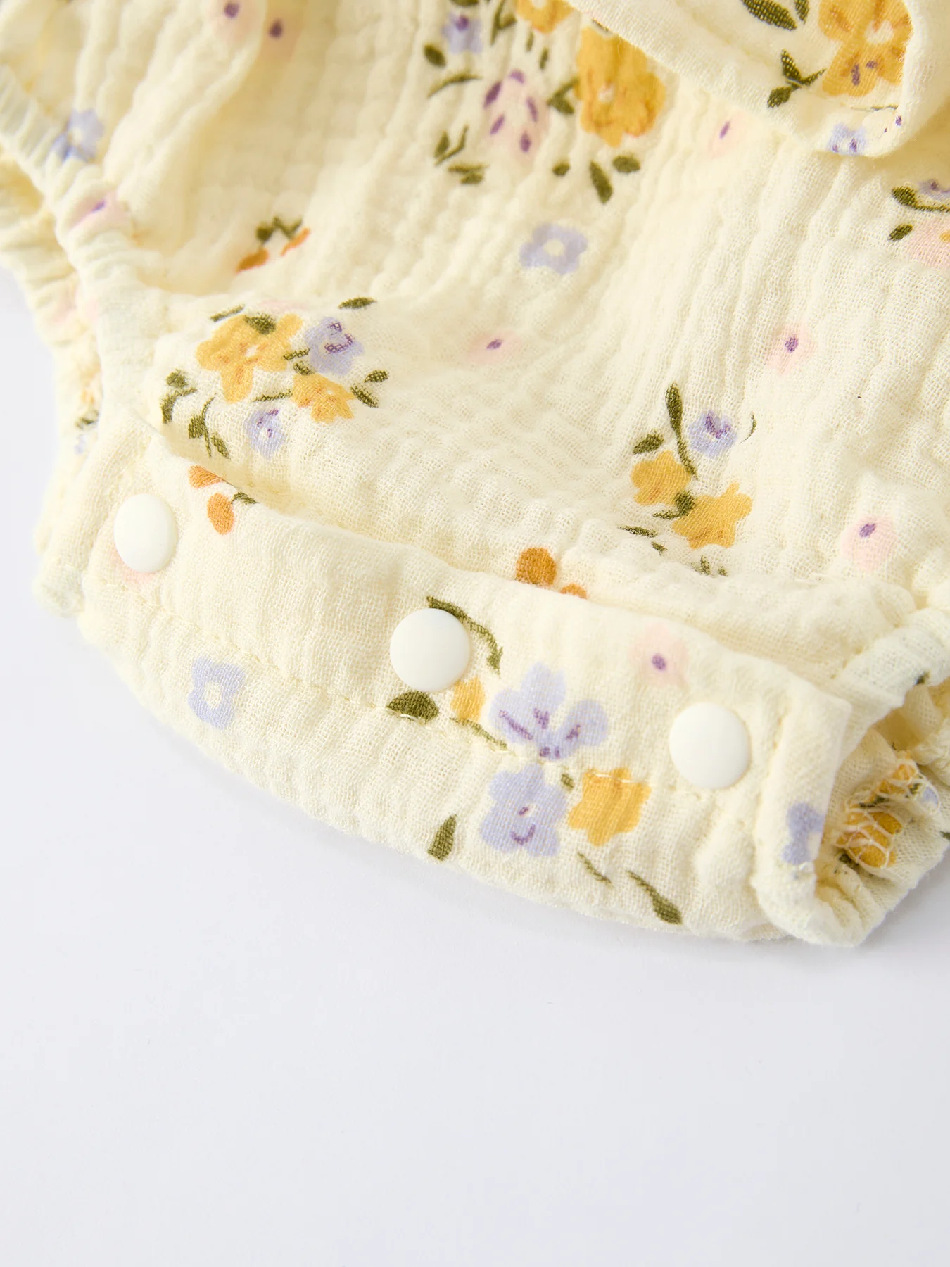 Muslin Floral Smocked Baby Romper with Matching Hat - Image 3