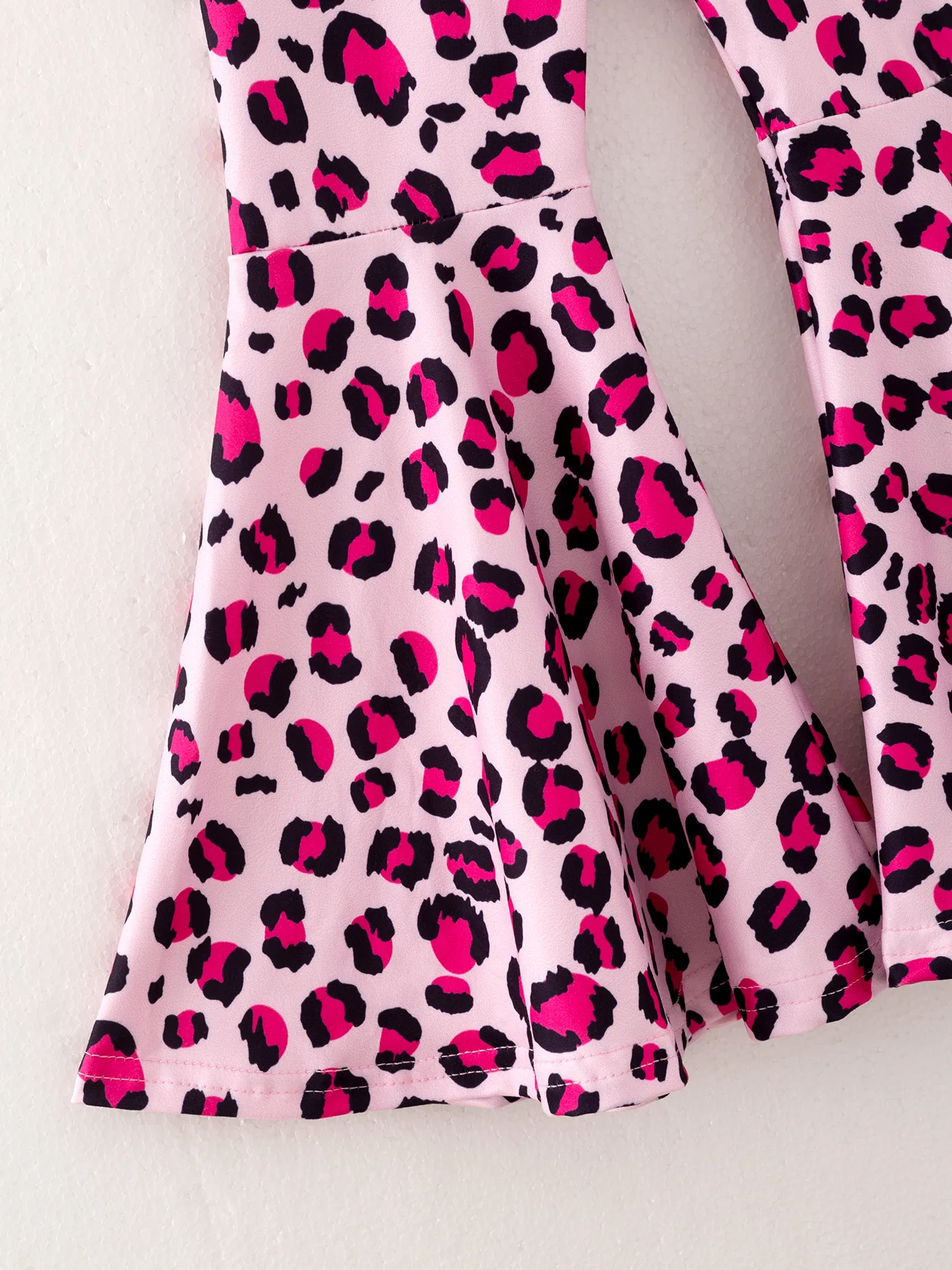 Girls Hot pink "ATTITUDE" Letter Print Top + Leopard Print Flared Pants - Image 5