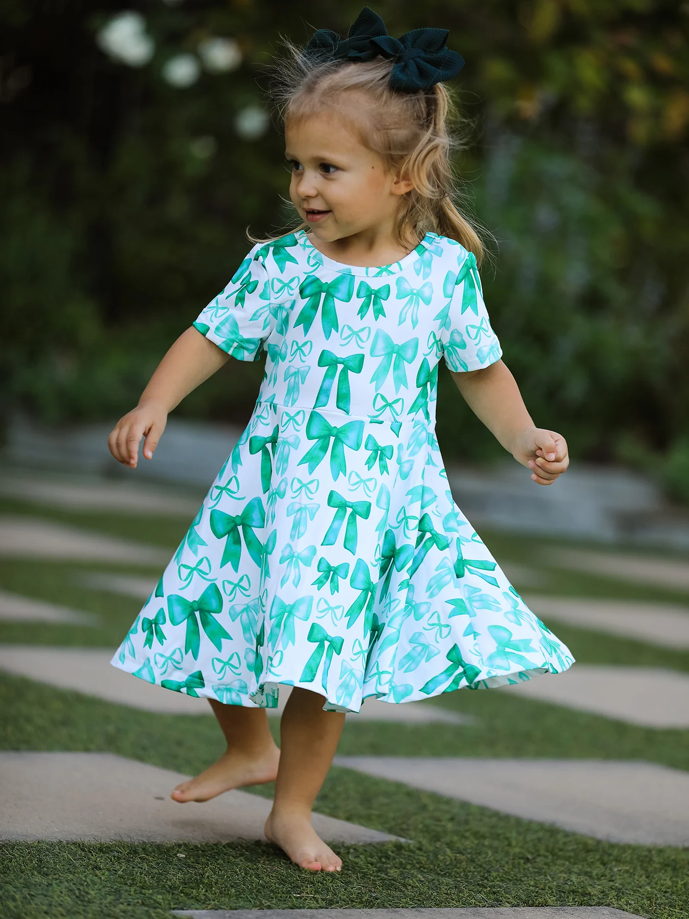 St. Patrick's Day Bow Print  Short Sleeves Girls Dress - Image 3