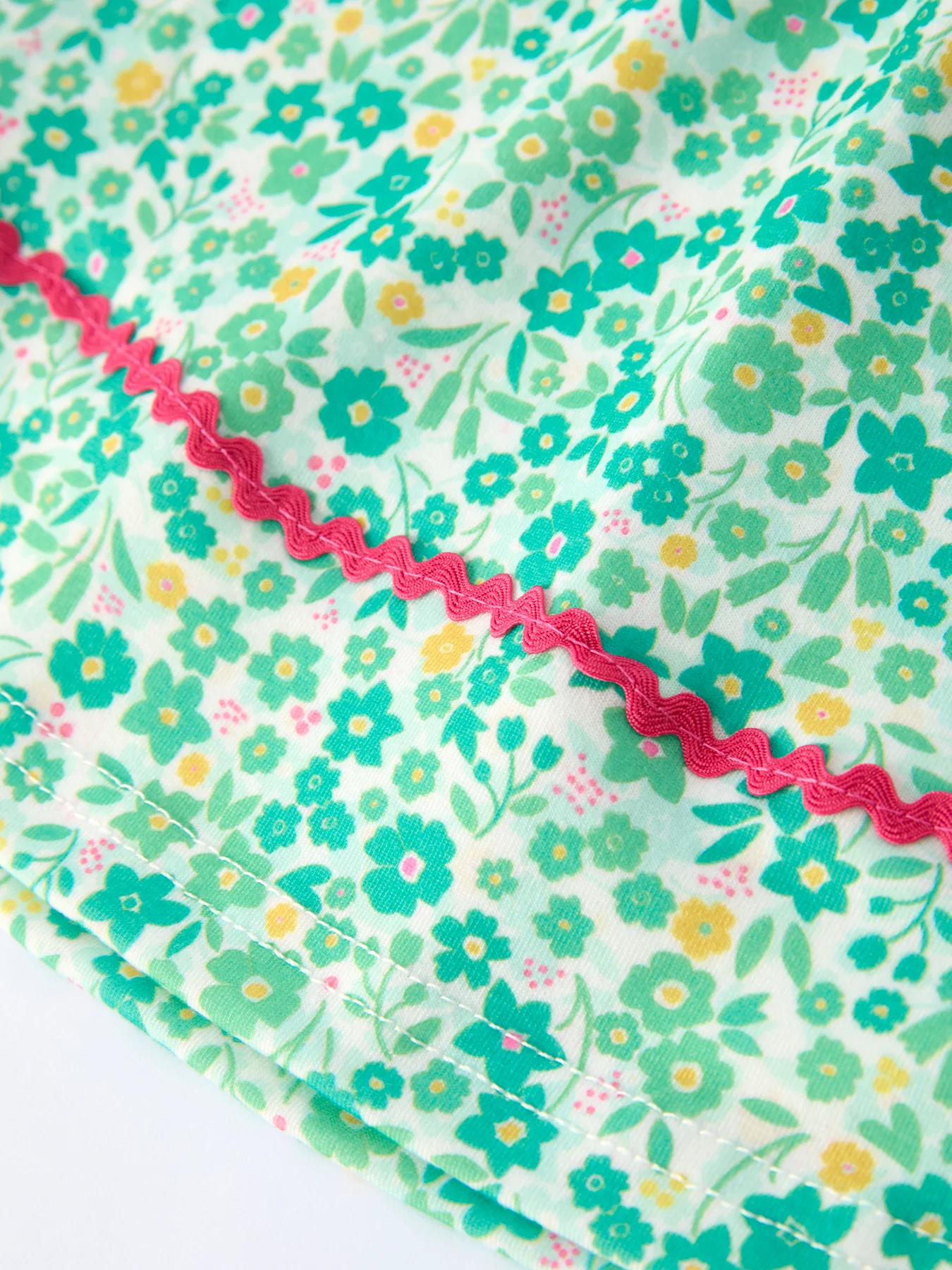 Girls St. Patrick’s Day Shamrock Bow Smocked Dress - Image 4